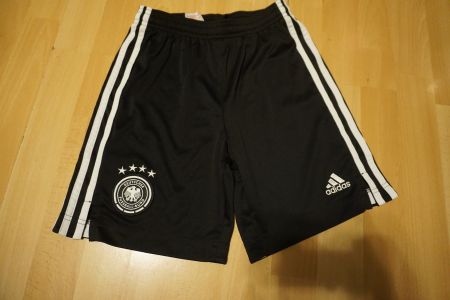 Adidas Deutschland Short für 11-12 Jährige
