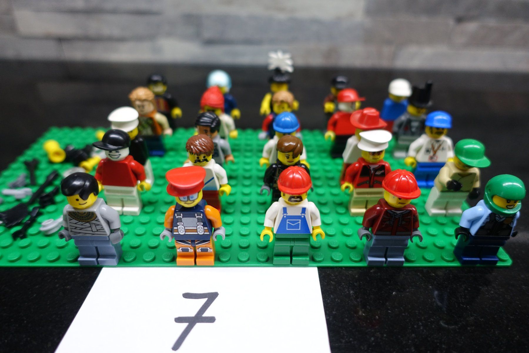 Lego Giocattoli: 25 Stk. versch. Legofiguren (7) – Usato da Belp venduto da Mazarron58 2