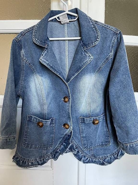 Giacche: veste en jean taille L – Usato da Vuippens venduto da ale_6gkb