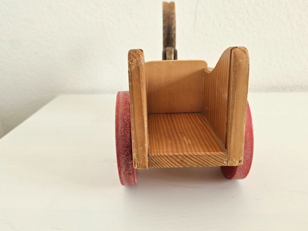 Jouets: Pferd mit Wagen Holz Spielzeug Decor Vintage – D'occasion à Pfäffikon ZH par eric0113 1