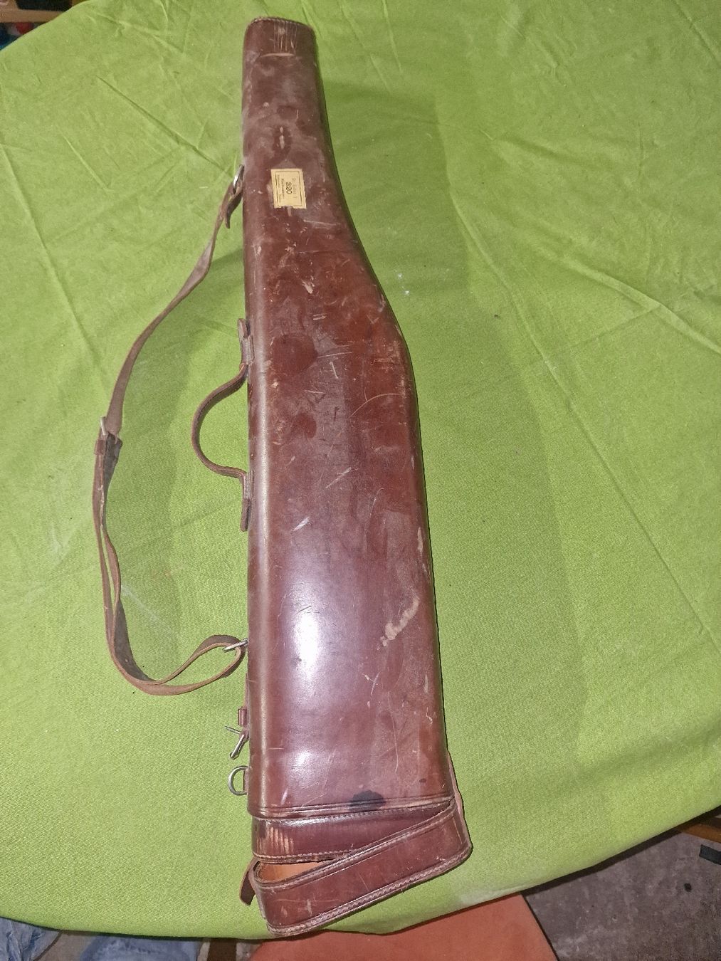 Borse: Leder Gewehrfutteral Jagd,  Gewehrtasche Antik – Usato da Uzwil venduto da BrokiFloh