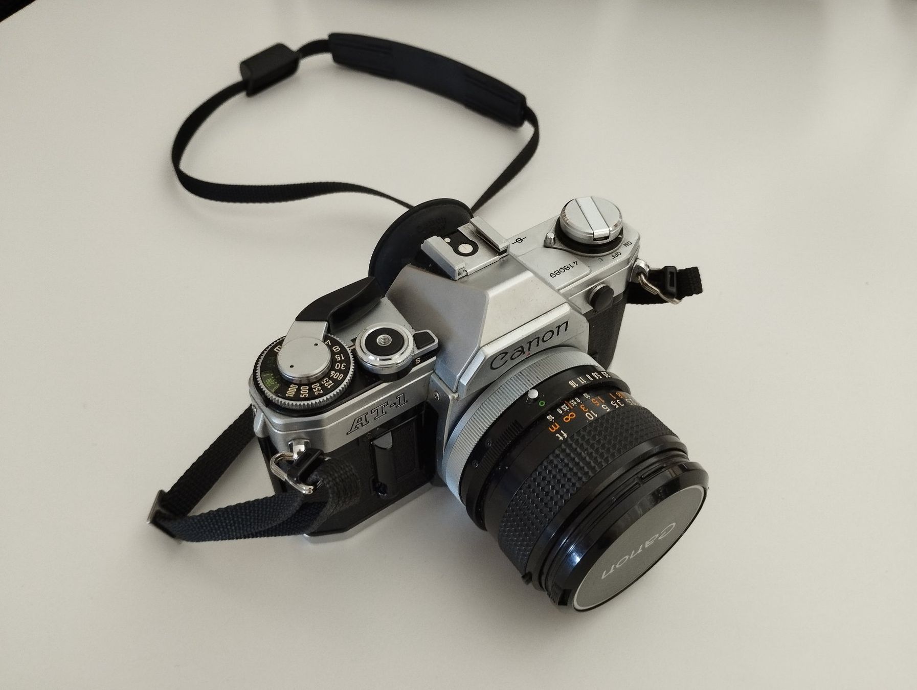 Canon Fotocamera: Canon AT-1 & accessoires – Usato da Prilly venduto da Gesamtkunstwerker