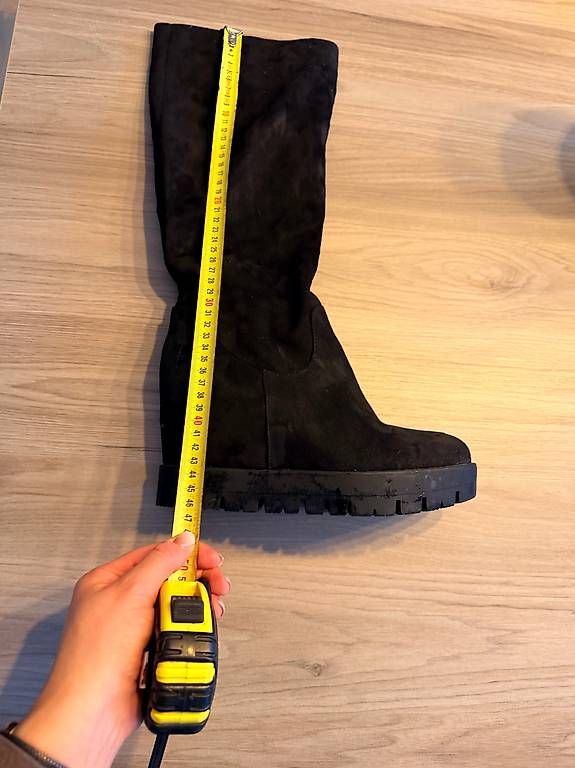 Scarpe da donna: Stiefel mit Keilabsatz – Usato da Bözberg venduto da van_52qk 1