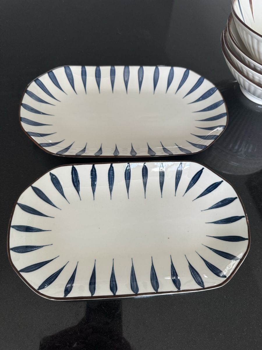 Services de table: 4 Schalen und 2 Platten als Set – D'occasion à Oberbüren par dijbdn 2