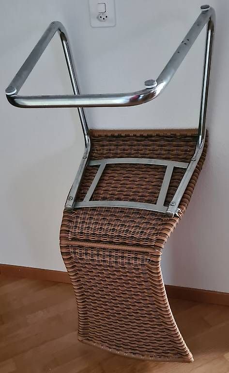 Sedie: 4 Stk Freischwinger Stühle. Rattan-Chrom – Usato da kuessnacht am rigi venduto da IceFan 4