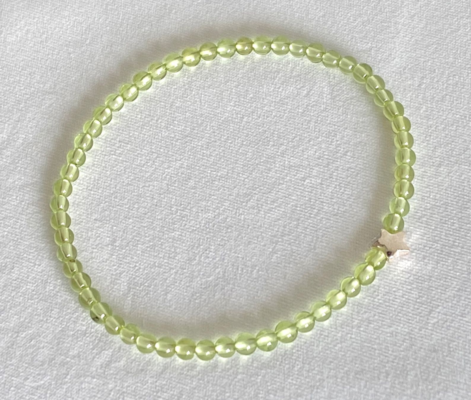 Armbänder & -reifen: Edelstein Armband Peridot mit Silber auf Mass – Neu und originalverpackt aus Zuzwil SG von Lemliskat 2