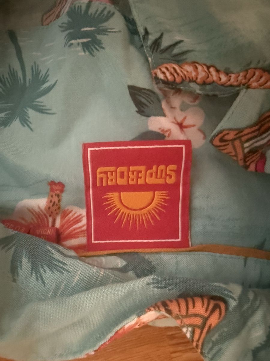 Blusen: Superdry Hemd blau mit Blumenmuster Grösse EU 40 – Gebraucht aus Zürich von gryffindor_aurorin 1