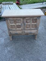 ART 1073-H Meuble espagnol sablé