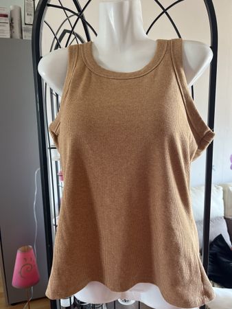 Débardeur côtelé brassière intégrée. Taille L. Neuf