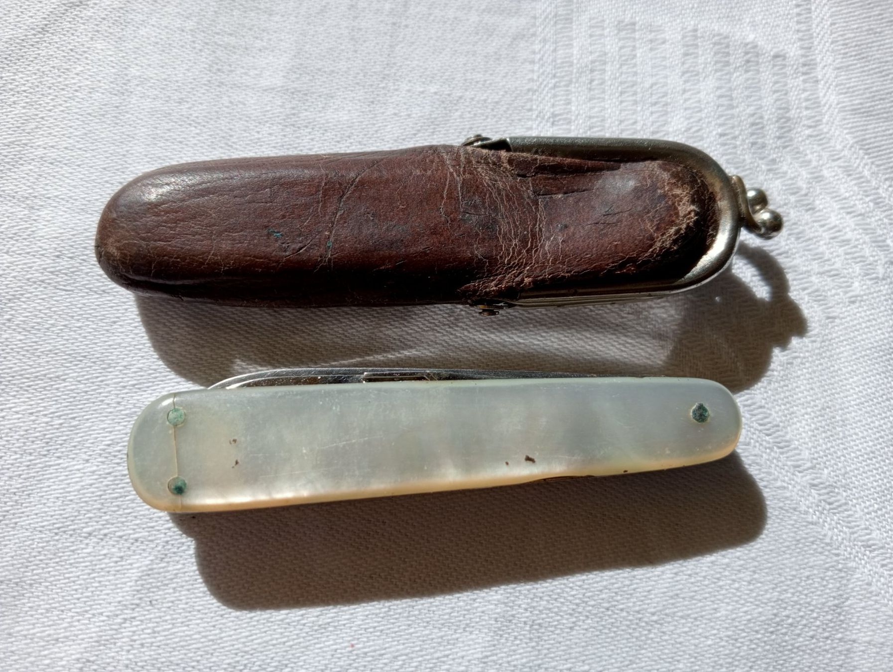 Coltelli tascabile: Antikes Sackmesser F. Schoder Perlmuttgriff mit Etui Thun – Usato da Oberdorf BL venduto da Barocki888