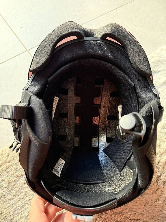 Caschi: Casco sci Wedze con visiera M-L nero  ottimo stato – Usato da Claro venduto da jtss90 3