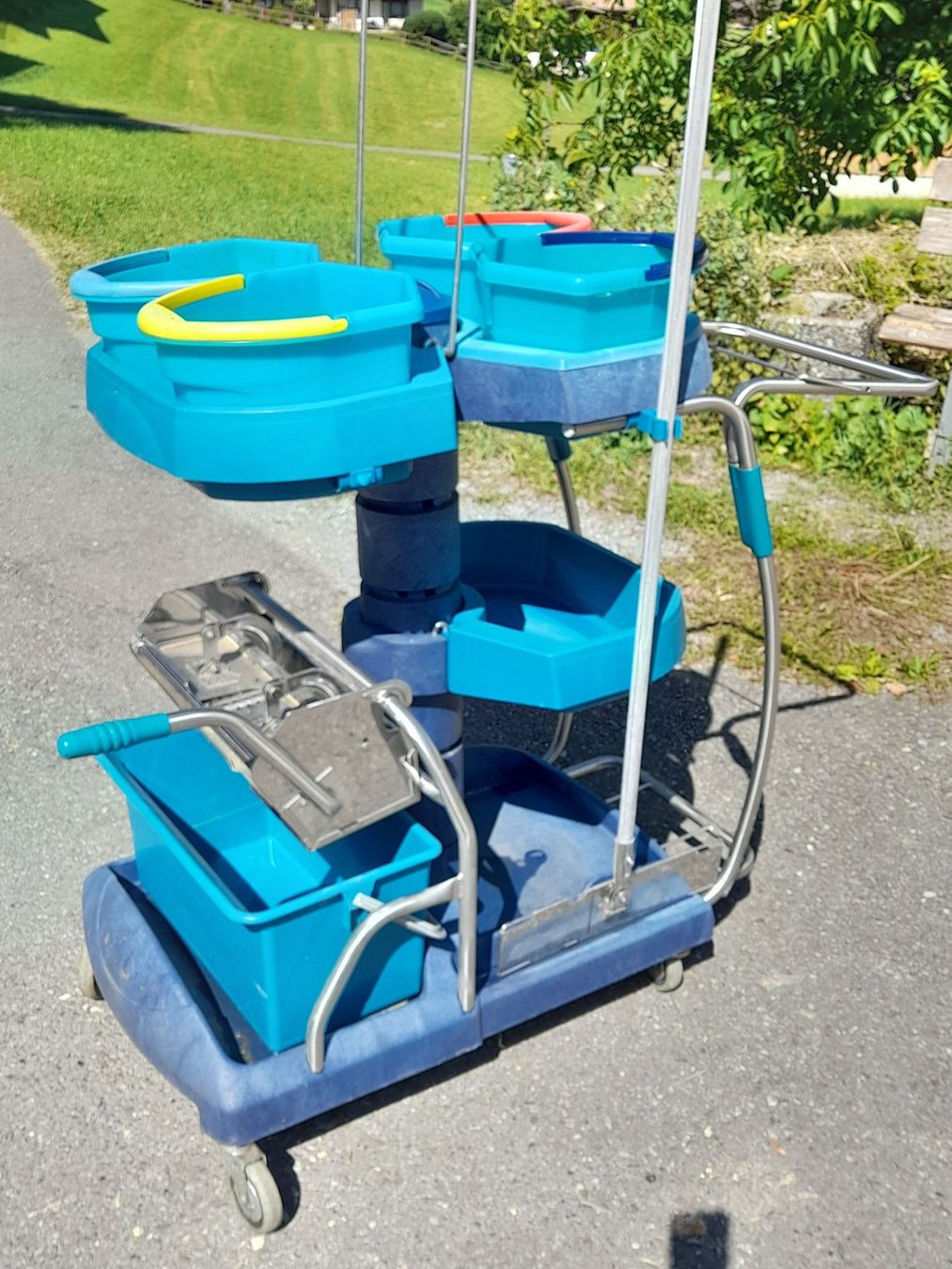 Wetrok Nettoyage & Hygiène: Wetrok Profi-Reinigungsgerät – D'occasion à Aeschi b.Spiez par 52_wochen 6