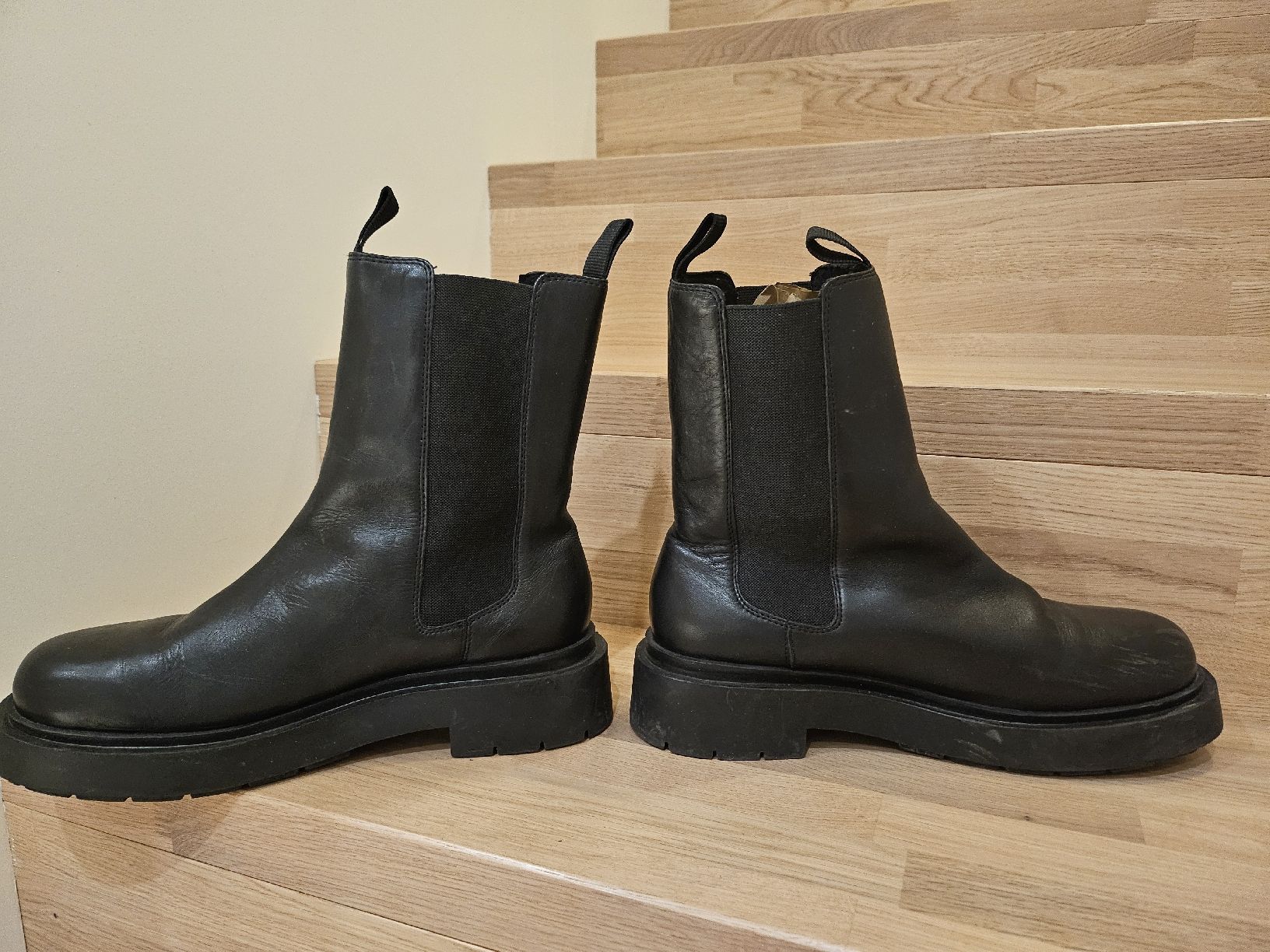 H&M Damenschuhe: Schwarze Chunky Boots von H&M echtleder gr.42 – Gebraucht aus Allschwil von na.wi.90 4