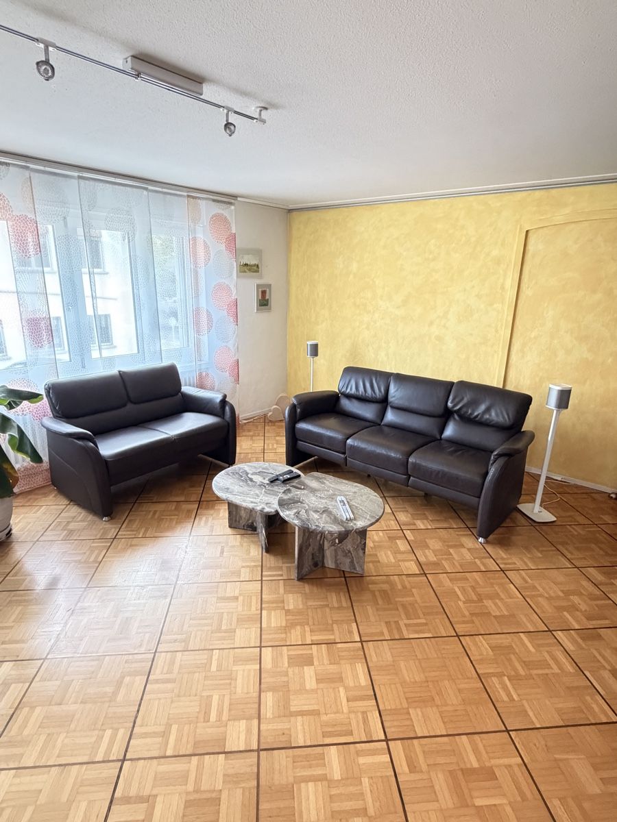 Sofas: Echt Leder Sofa – Gebraucht aus Uebeschi von snow-sports