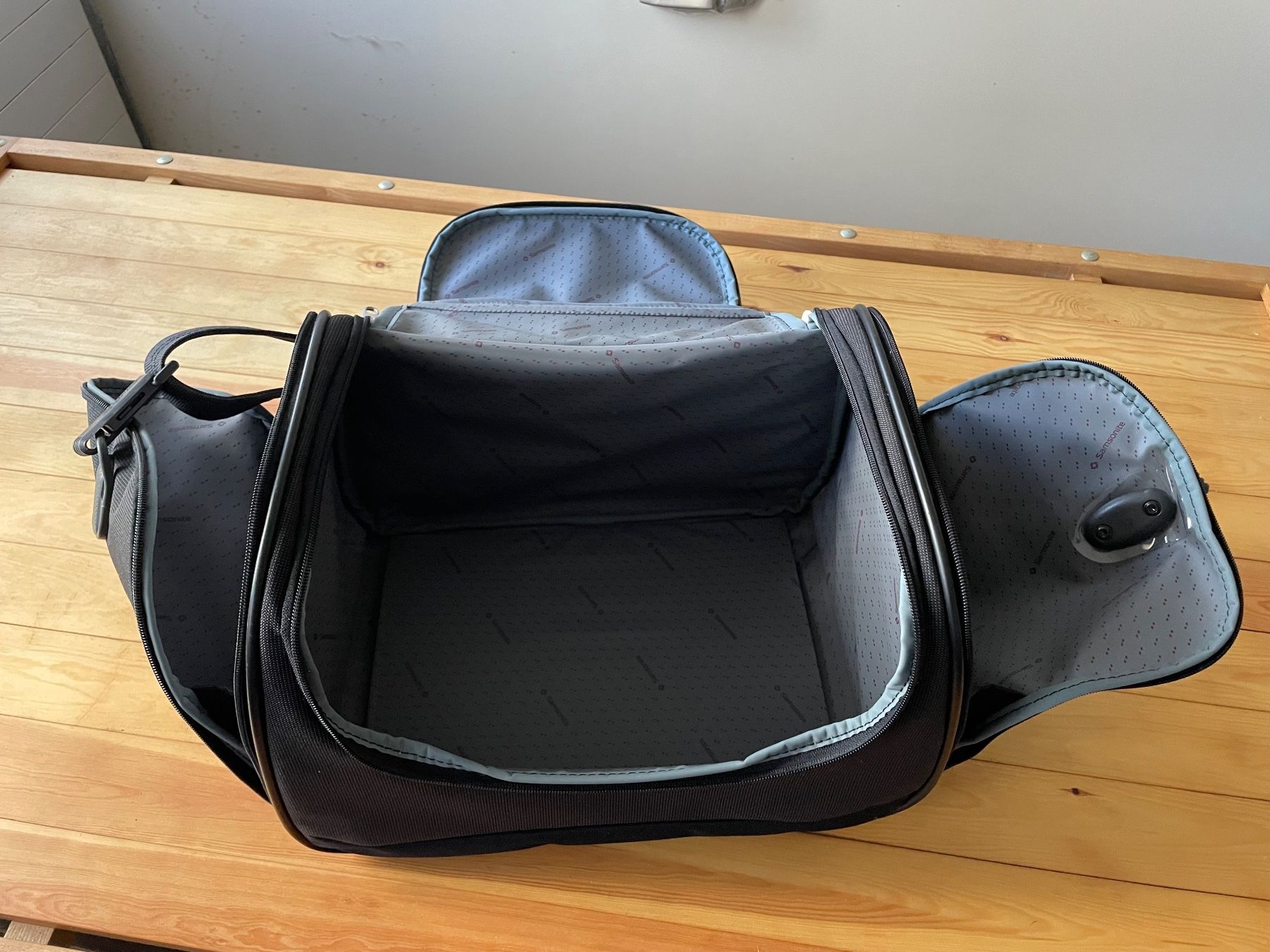 Samsonite Taschen: Reisetasche (Samsonite) – Gebraucht aus Schönenbuch von 1967fiat 5
