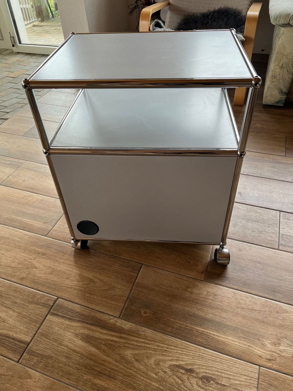 USM Eléments de bureau: USM Rollcontainer – D'occasion à Leuzigen par Baspi0 1