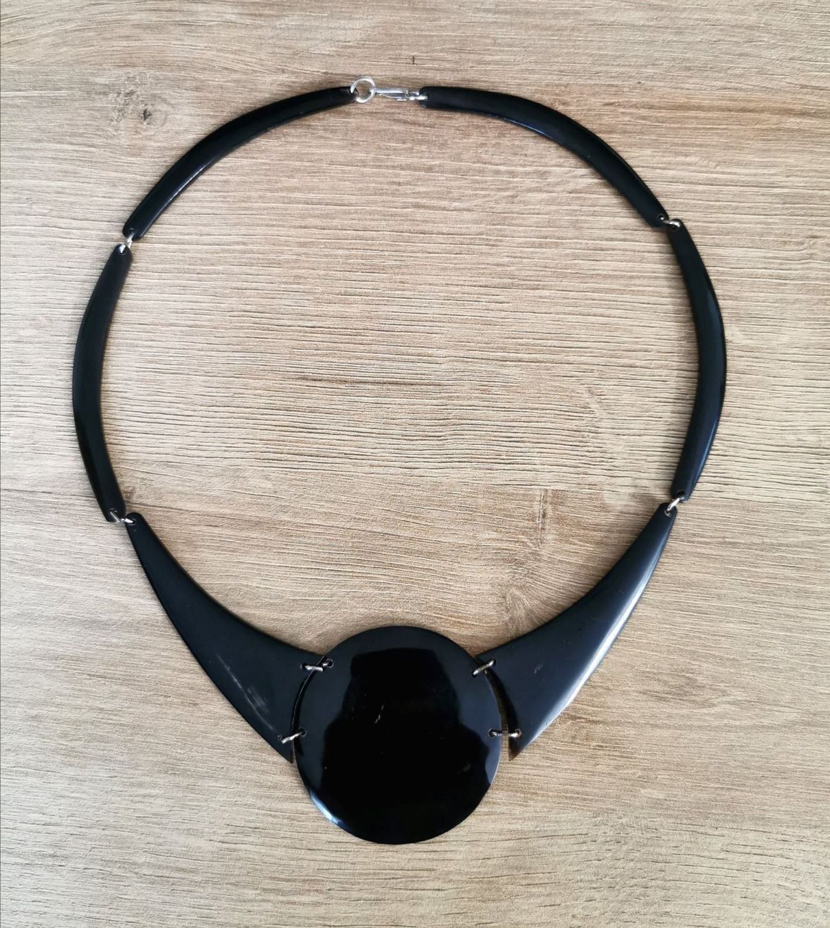 Catenine: Collier en corne de buffle INDE – Nuovo (secondo la descrizione) da Veyrier venduto da Leilazizou 1