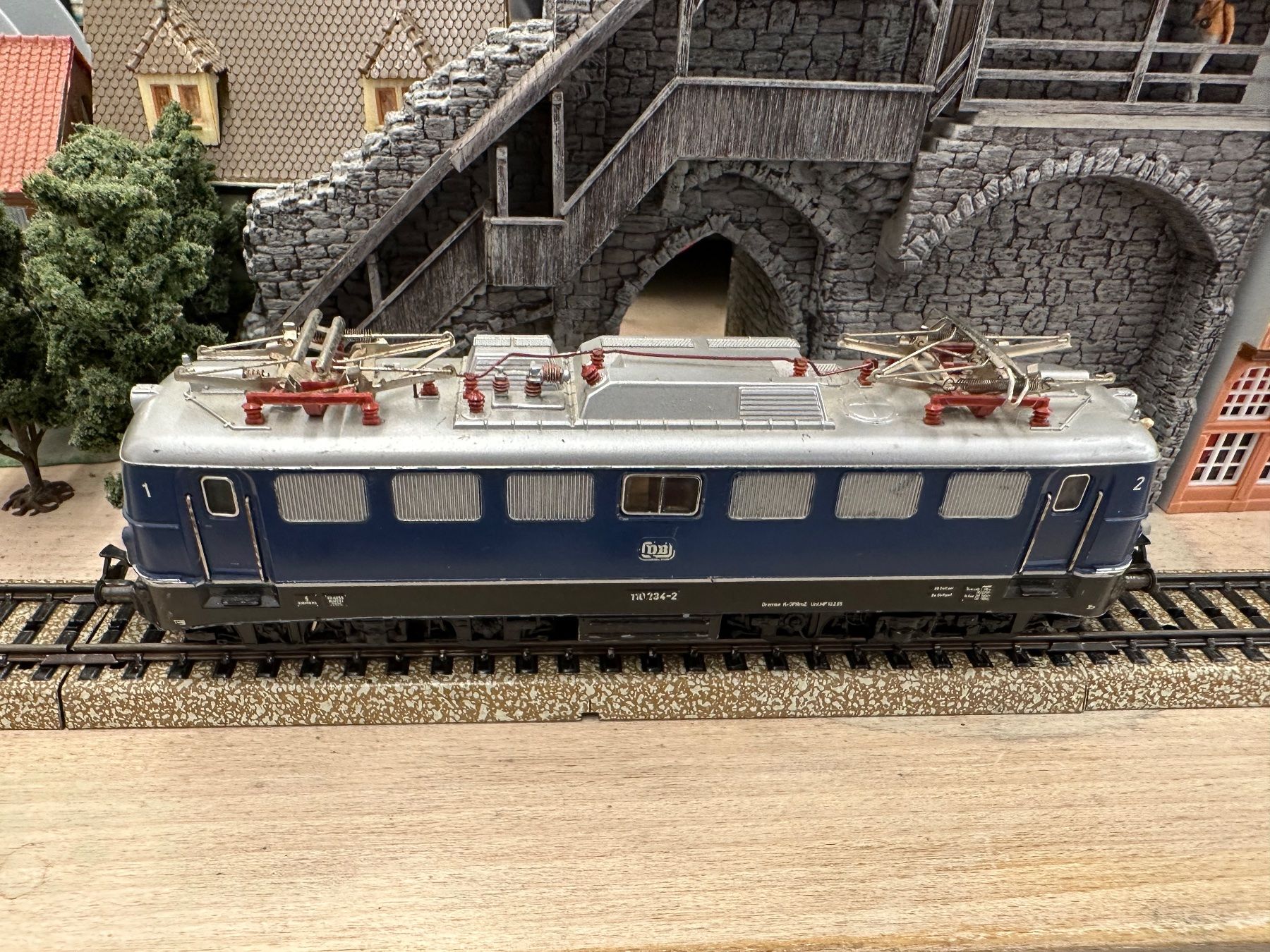 Märklin Modellini di ferrovie: Märklin 3039 DB BR 110 – Usato da Lupsingen venduto da New-Haven 1