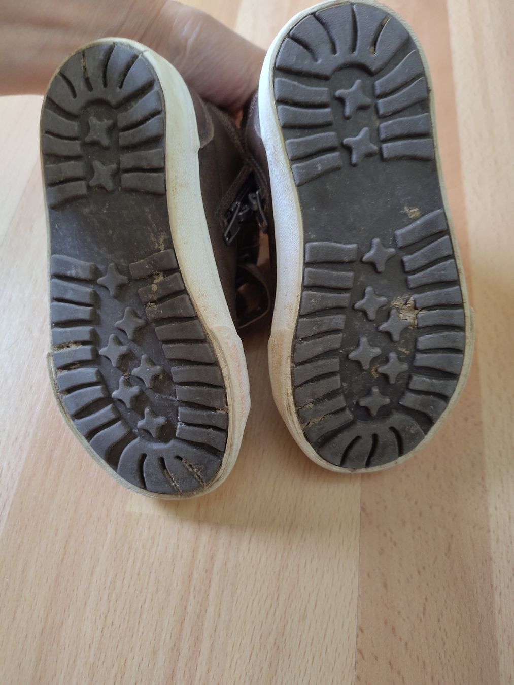 Scarpe per ragazzi: Kangaroos Winterschuhe Grösse 24  – Usato da Ostermundigen venduto da Jinushka 2
