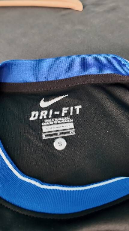 Leibchen & Hosen: Maglia originale Inter Nike Dri-Fit nera – Gebraucht aus Biasca von red_bear 1