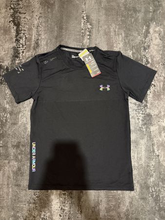 T-Shirt Under Armour schwarz Grösse M neu mit Etike