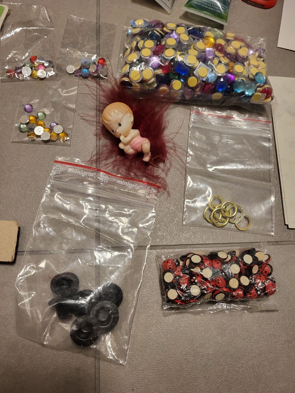 Bastelsets: ​🎨 RIESIGES Bastelset✂️ – Gebraucht aus Biel/Bienne von Aare5 2