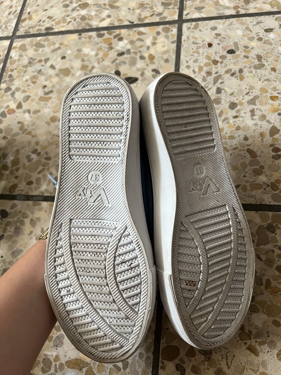 Scarpe da donna: Blaue Stoffschuhe Gr. 37 mit Satinbänder – Usato da Bad Zurzach venduto da Heugumper7 2