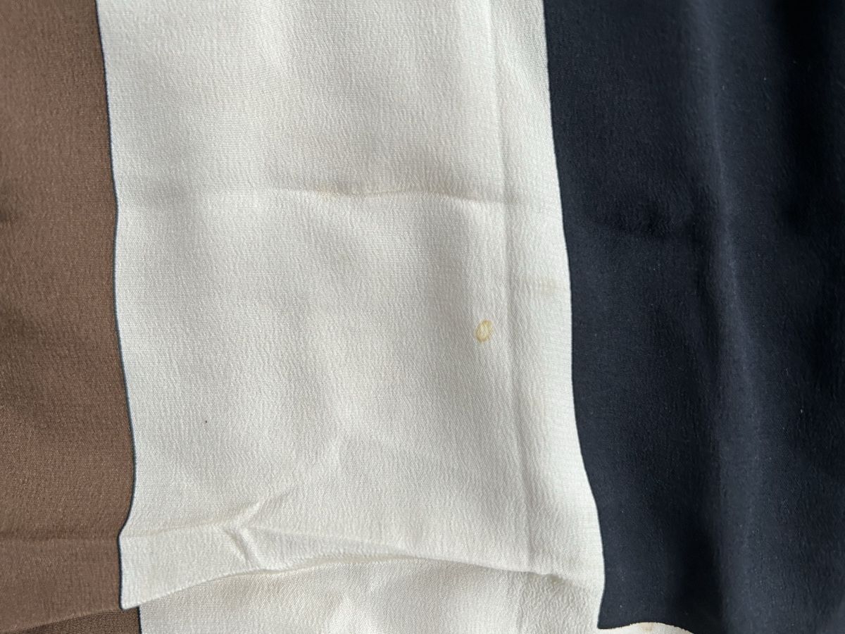 Saint Laurent Foulard & Sciarpe: Foulard Seide YSL – Usato da Birsfelden venduto da Exclusivity 4