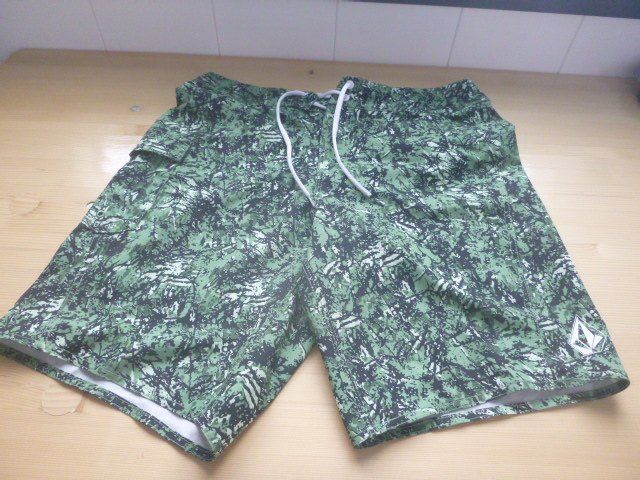 Hosen: Volcom Boardershort 32 – Gebraucht aus Neu St. Johann von Isputnik