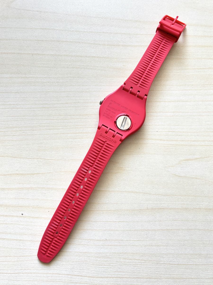 Swatch Orologi: Swatch Uhr Rot mit Motiv  – Usato da Grenchen venduto da chththl 6