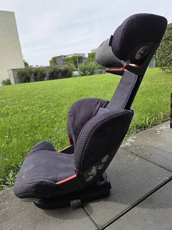 Seggiolini per auto: Maxi Cosi Rodifix Uni – Usato da Bülach venduto da Boubbleziss 2