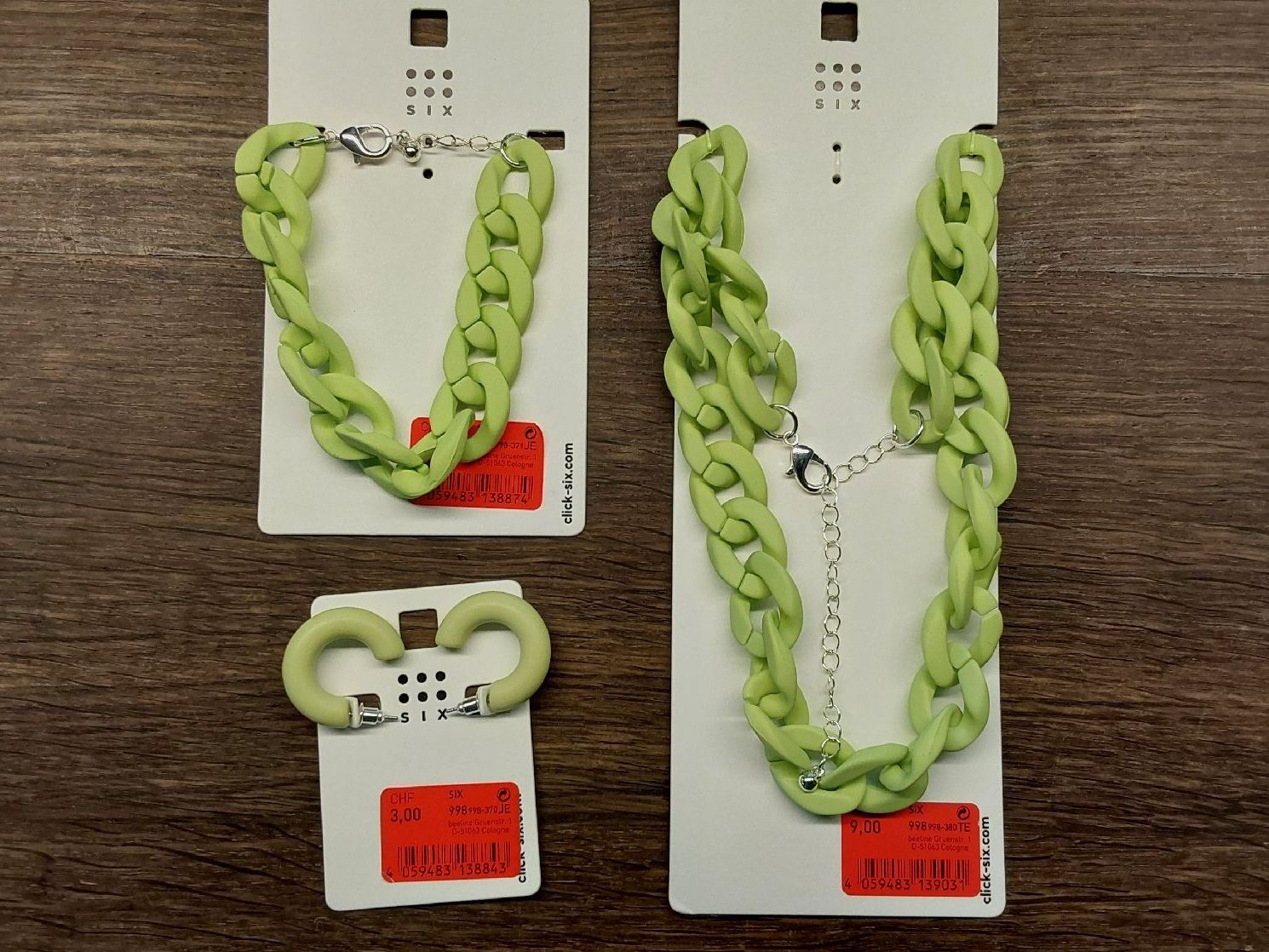 Altri gioielli: Modeschmuck hellgrün six neu – Nuovo e nell'imballaggio originale da Köniz venduto da scopello12
