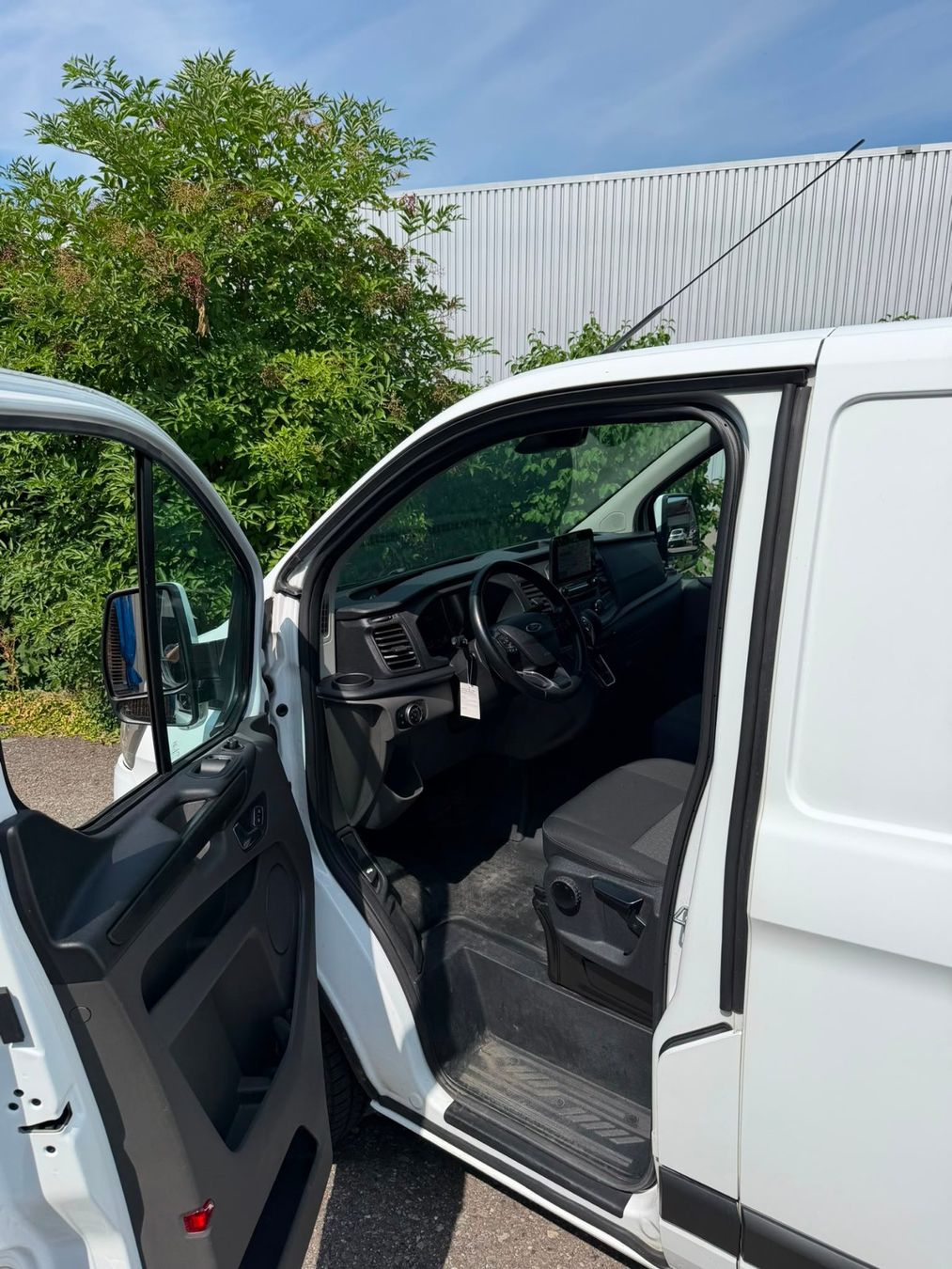 Ford Véhicules utilitaires: Ford Transit Custom L1, TDCi, 130 PS – D'occasion à Lengnau AG par TDCB 2