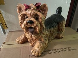 Süsser Yorkie Terrier Dekohund Figur für Haus oder Garten