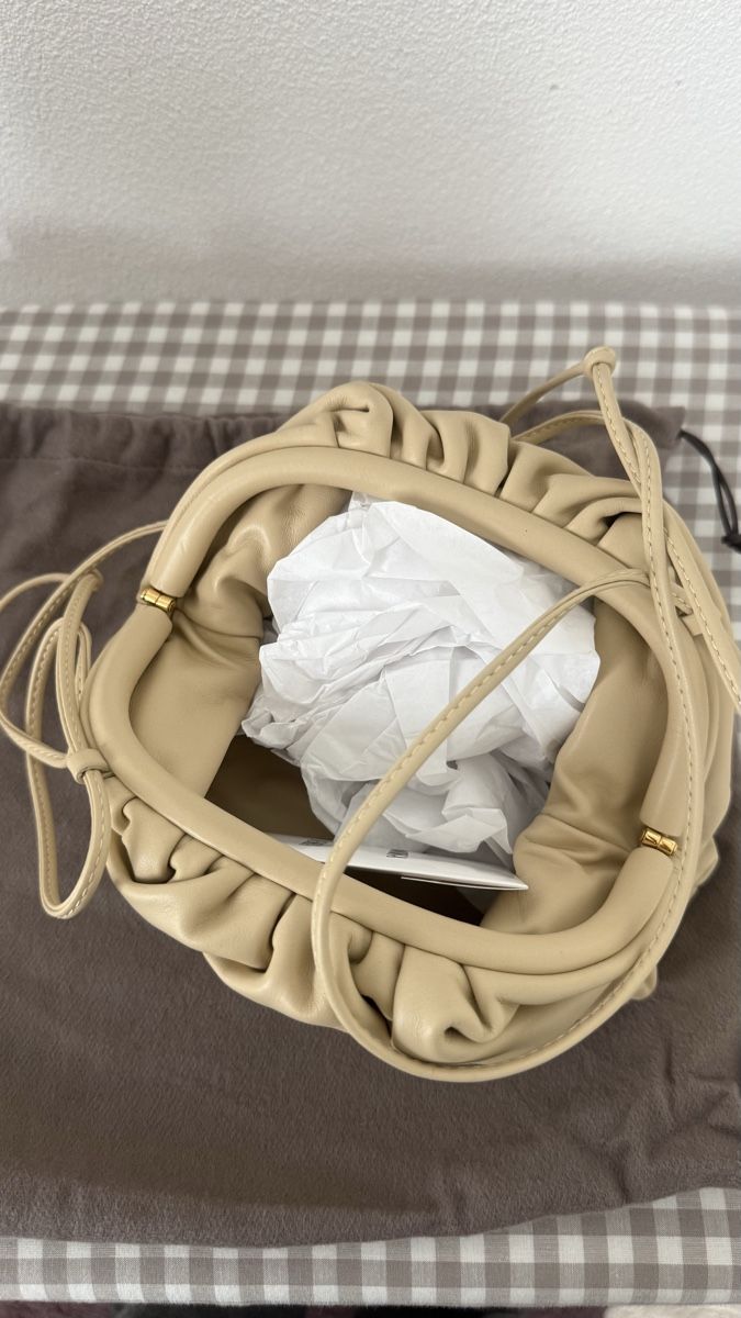 Bottega Veneta Borse da donna: Bottega Veneta mini pouch – Nuovo e nell'imballaggio originale da Beringen venduto da kul_98rz 2