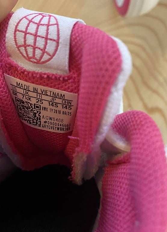 Adidas Schuhe für Mädchen: Adidas Sneaker Gr 25 – Gebraucht aus Kesswil von canvas12 3