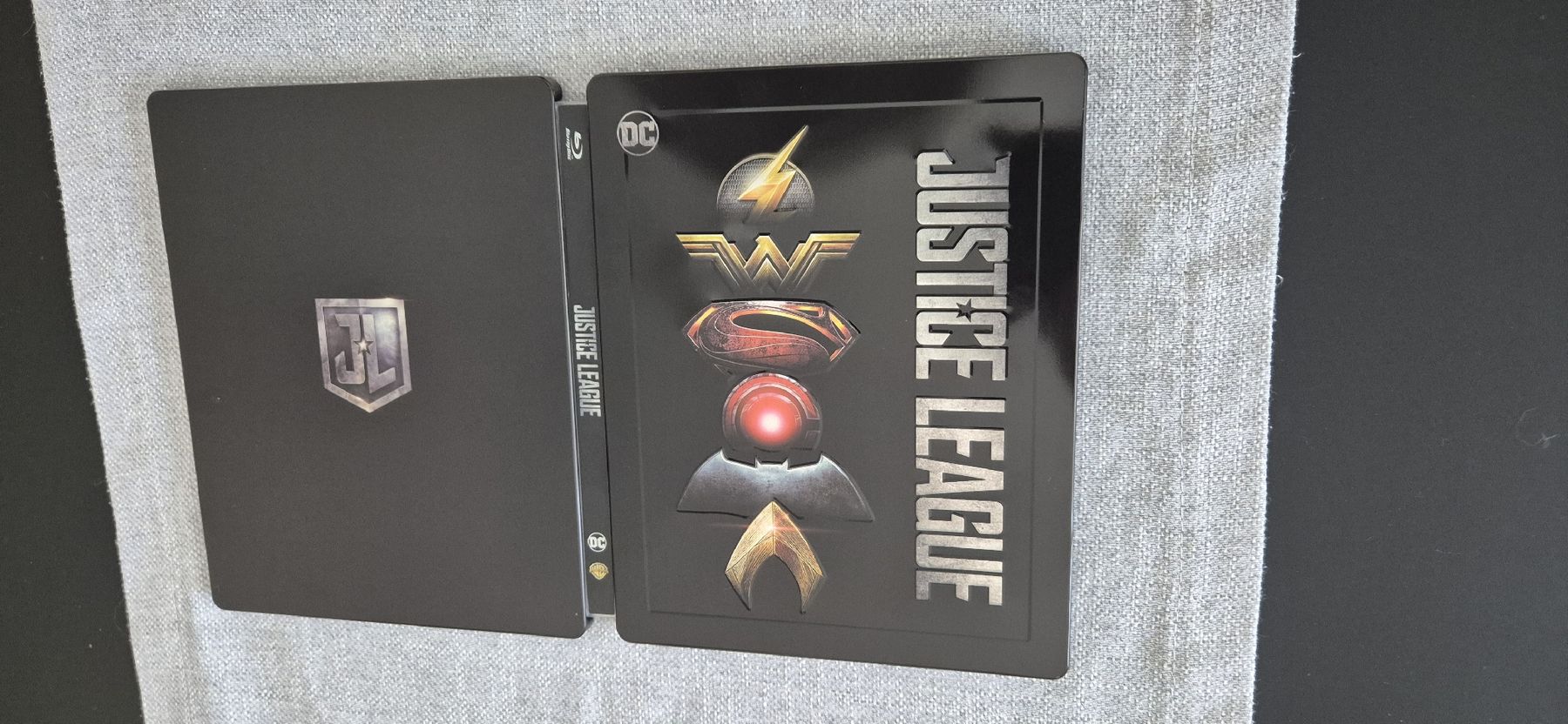 Tutti i DVDs: Justice League Steelbook Blu-Ray – Usato da Schwerzenbach venduto da Jamacy