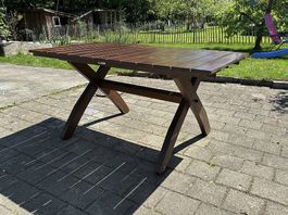 Gartentisch aus holz