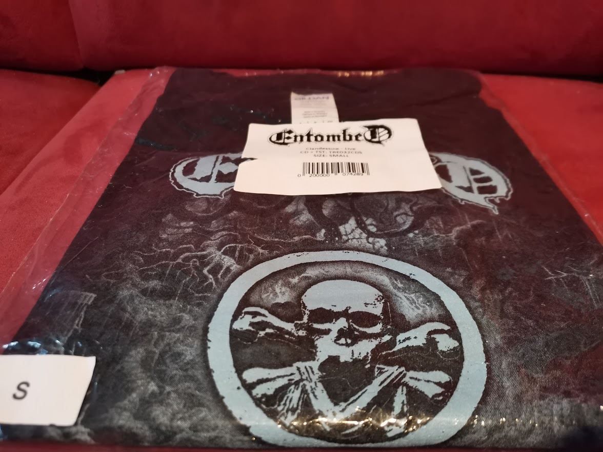 CD: Entombed Limited Edition CD & Shirt / S – Nuovo (secondo la descrizione) da Zofingen venduto da noise123 1