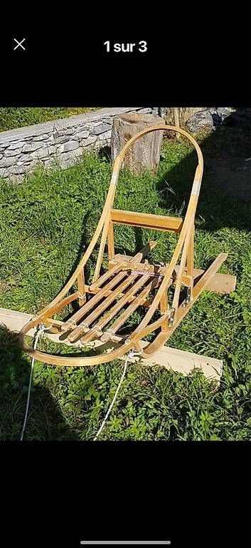 Luge: Traîneau en bois  – D'occasion à Charrat par fra_h27c