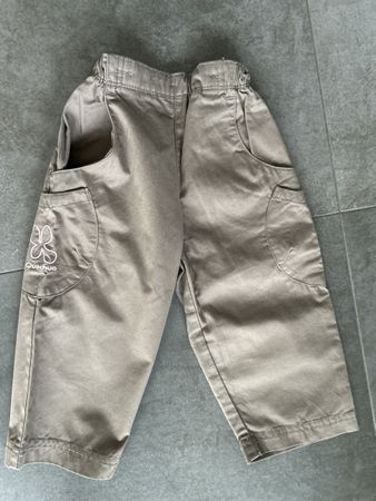 Très joli pantalon kaki Quechua 18 mois 82 cm