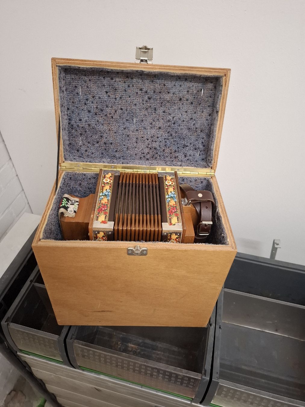 Strumenti musicali: langnauer orgeli – Usato da Villeneuve venduto da BibiVintage