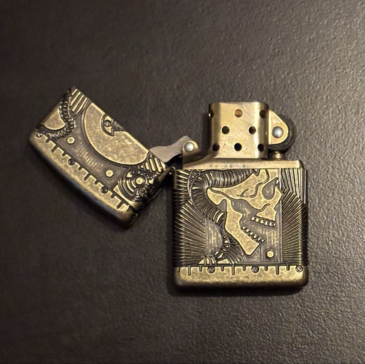 Zippo Accendini: Magnifique ZIPPO – Usato da lausanne venduto da helderj 2