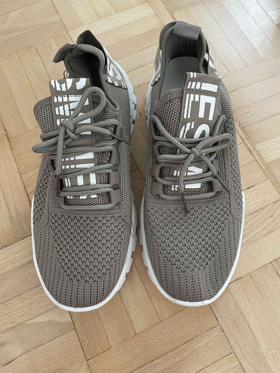Scarpe da uomo: Sneaker beige grau braun – Nuovo (secondo la descrizione) da Luzern venduto da Kim037
