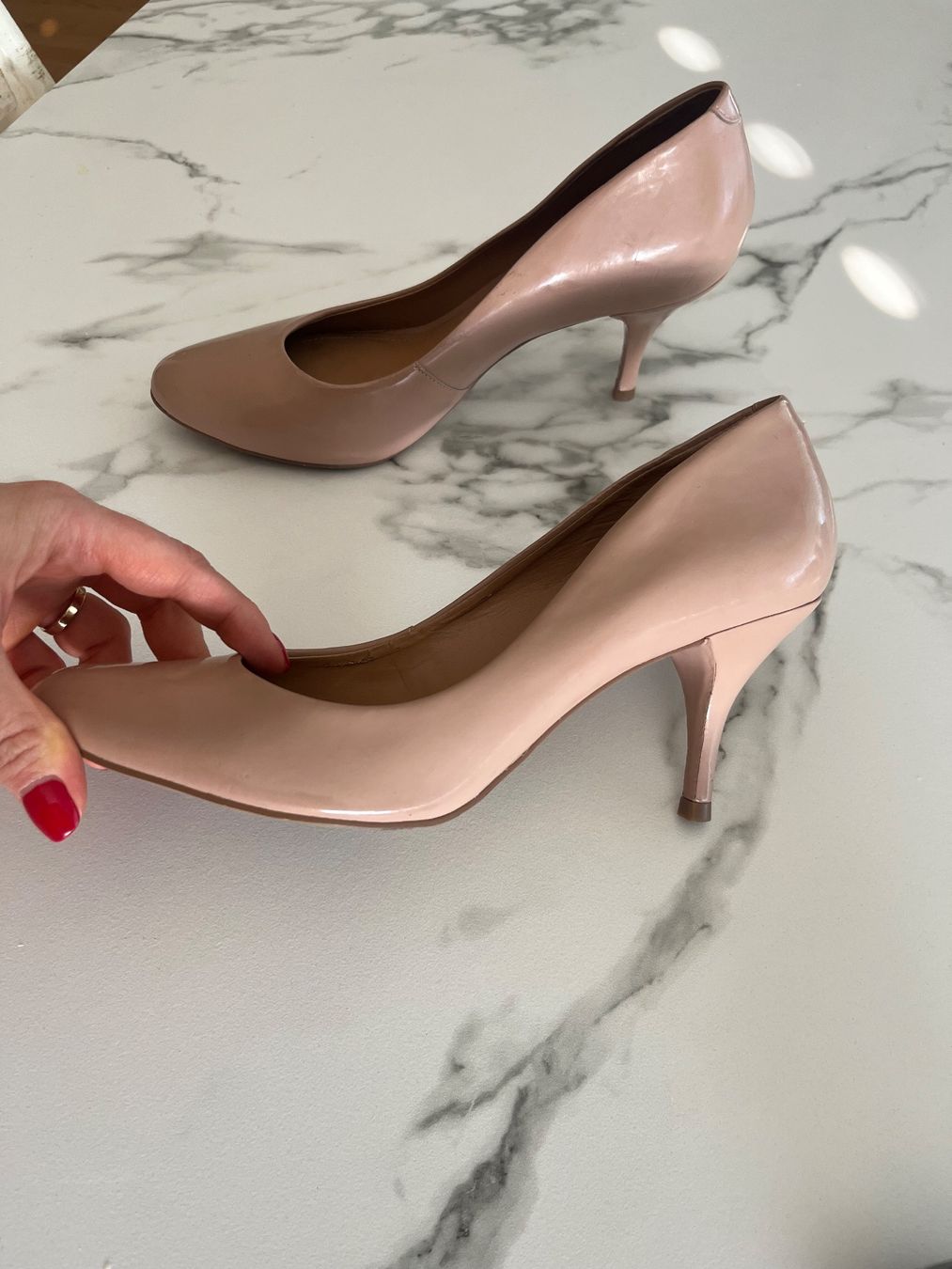Scarpe da donna: Beige Pumps aus Leder – Usato da Lenzburg venduto da BMK. 1