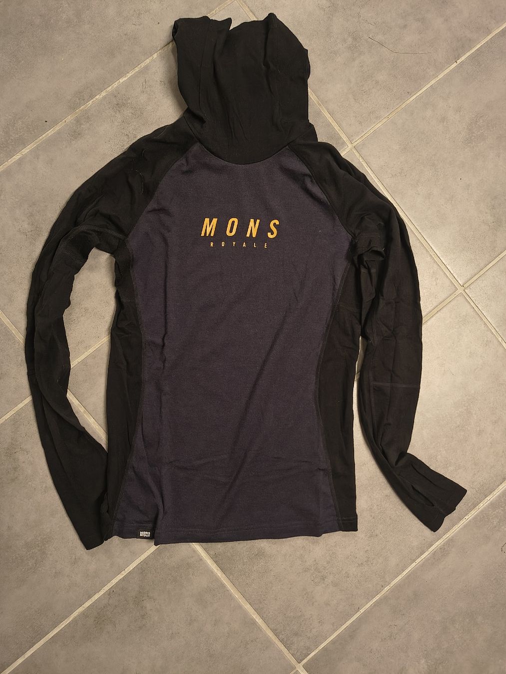 Mons Royale T-shirt: Mons royale yotei – Usato da Tegna venduto da van_9cdw