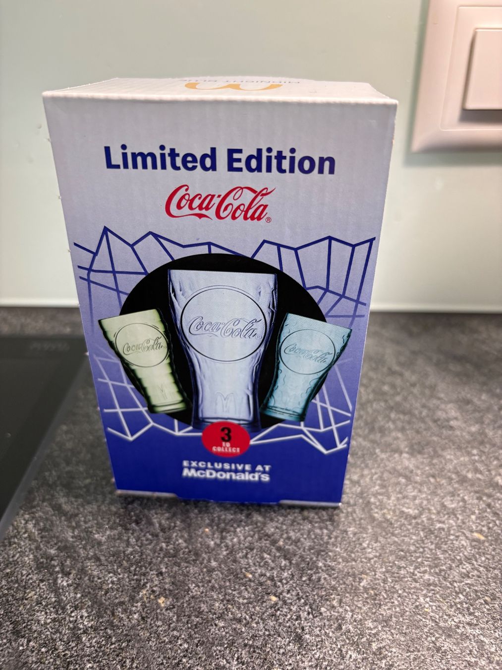Mc Donald's Bicchieri: McDonalds Glas 2026 blau – Nuovo e nell'imballaggio originale da Kerzers venduto da chassotce 3