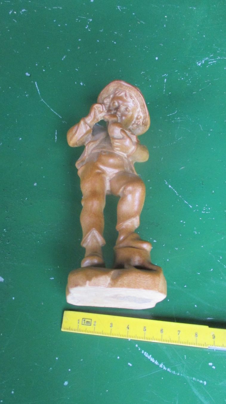 Statuette: Geschnitzter Bub mit Taube – Usato da Weier im Emmental venduto da waefler03 5