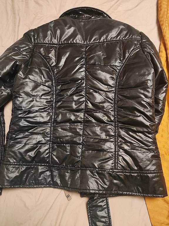 Airfield Giacche: Winter/Herbst Jacke air Field – Usato da Arbon venduto da karolina_frank 3