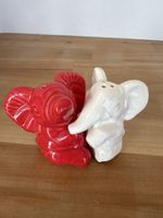 Salz & Pfeffer Dosen aus Keramik / Elefanten Figuren
